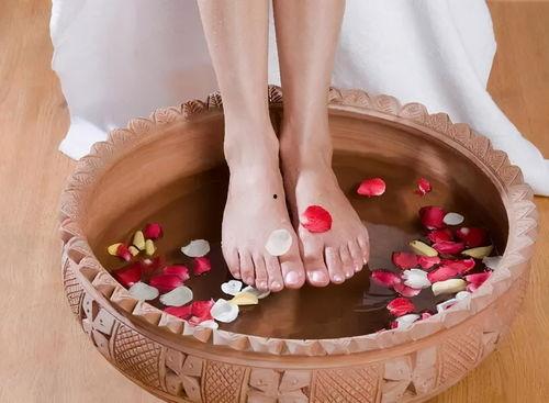 成人退烧搓脚心好吗视频,传统养生法的新解读